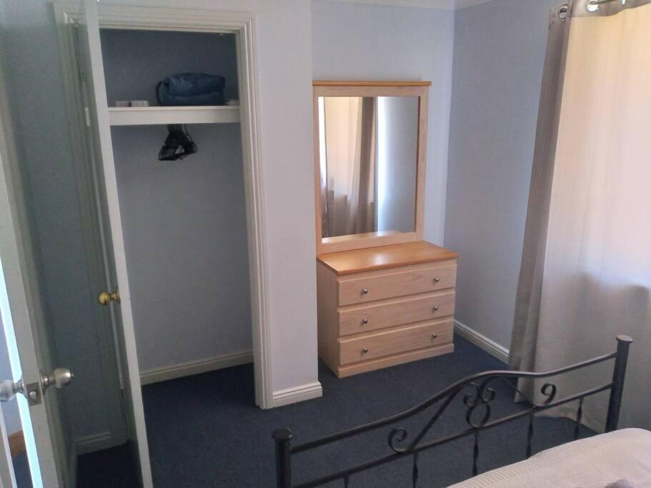 Cosy 2 Bedroom Unit In A Secure Gated Complex Kalgoorlie Exterior foto